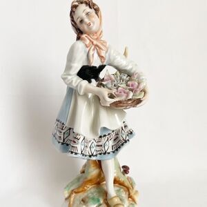 Vintage Andrea by Sadek #6054 Figurine 8”